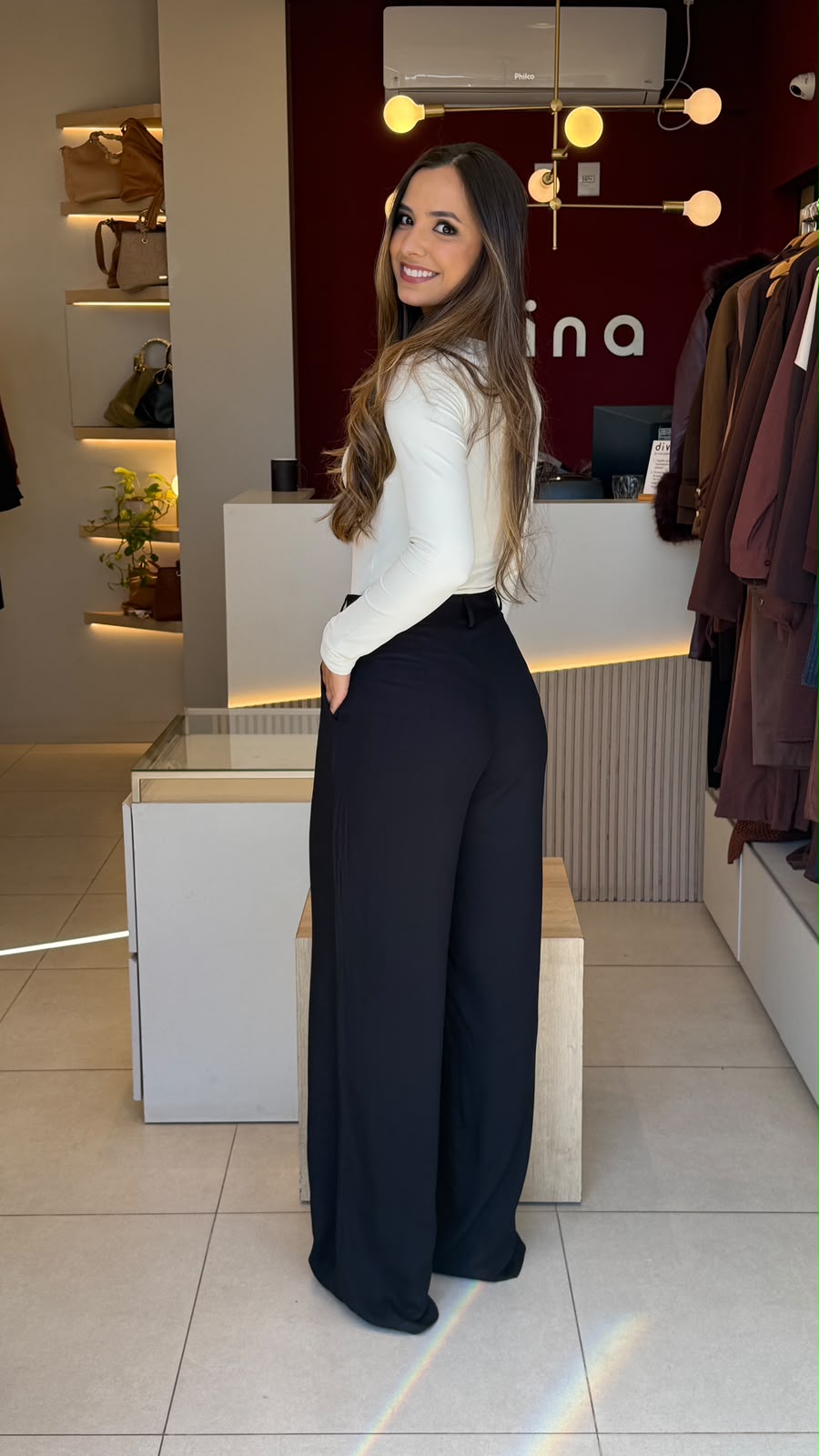 Calça Lara - Preta - Imagem 2